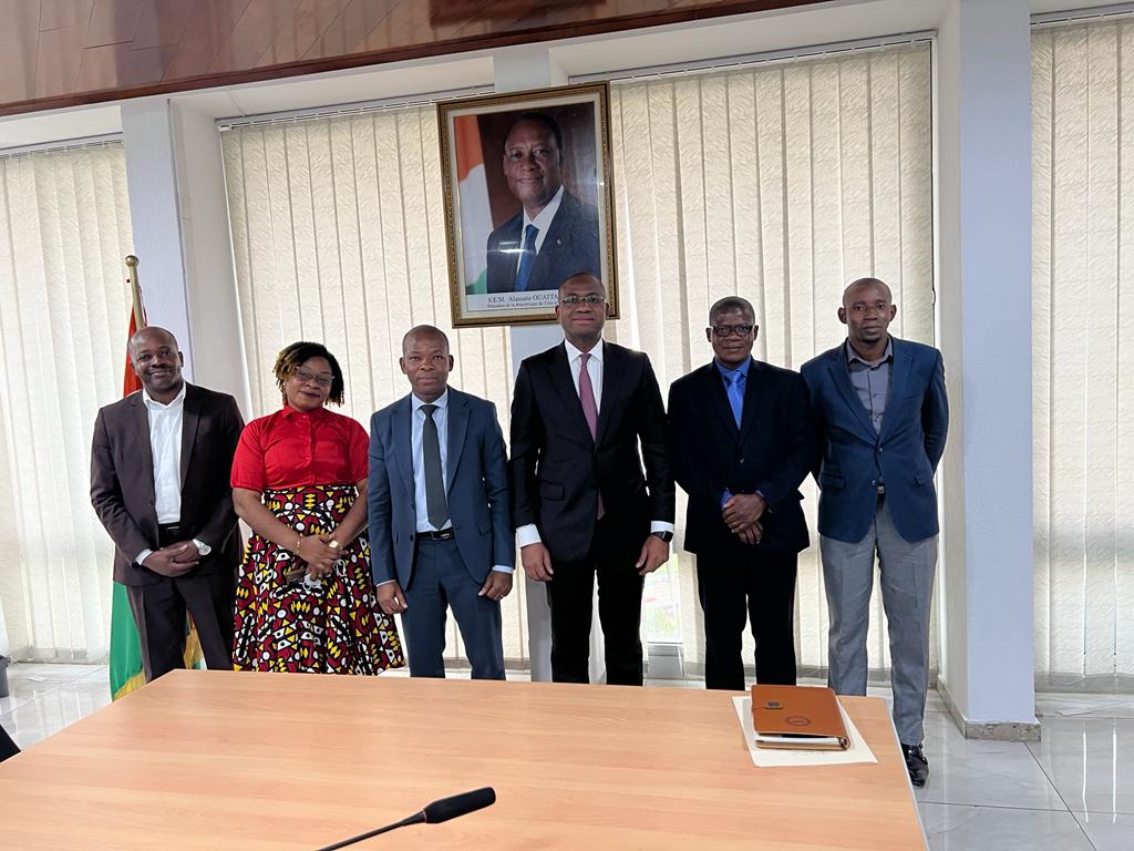 Le Ministre  Sidi Tiémoko Touré a reçu en audience le Directeur de l’Institut National de Formation Professionnelle (INFPA)